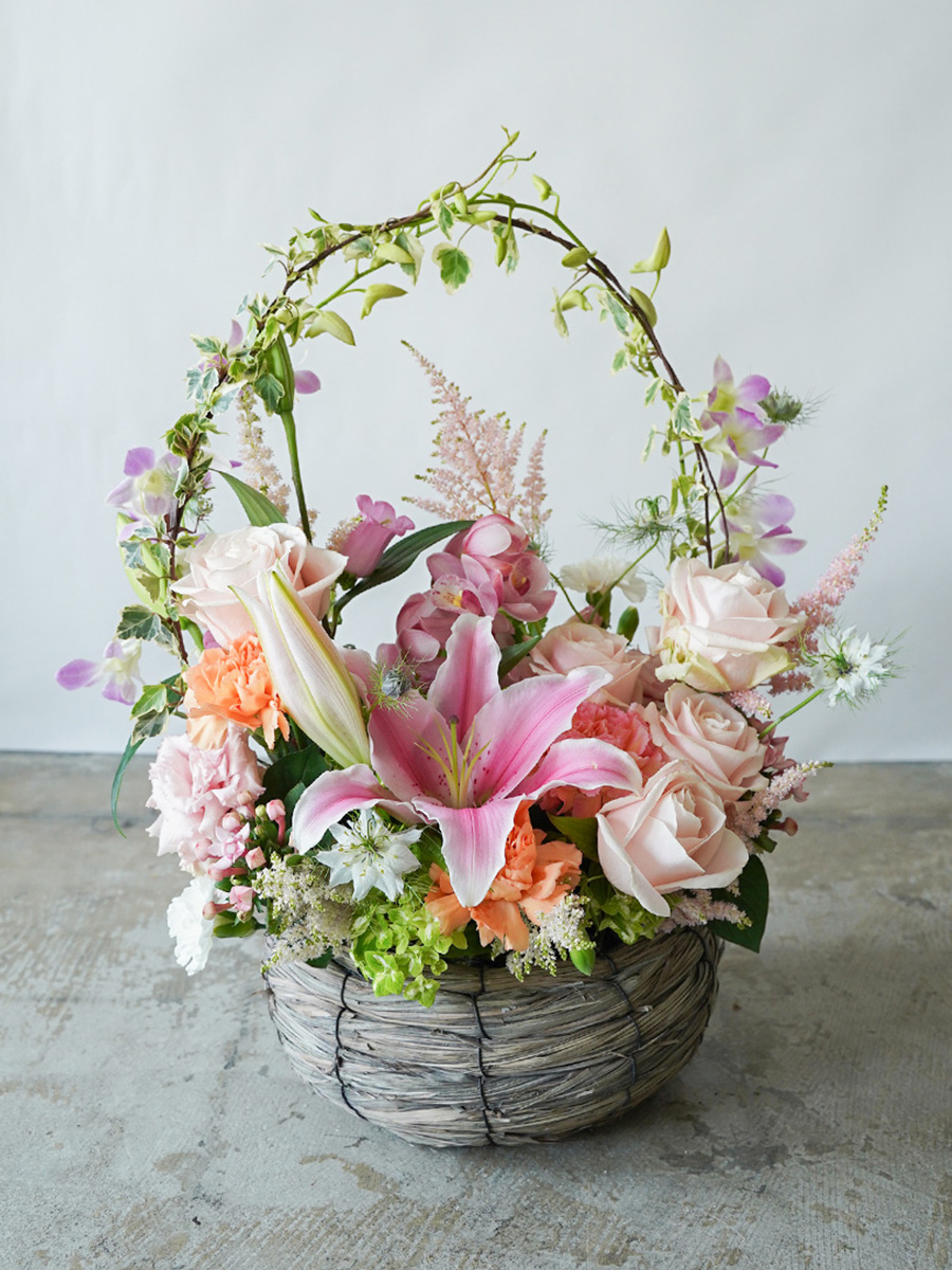 アーチのナチュラルアレンジ ピンク L｜おしゃれな祝い花通販Sakaseru