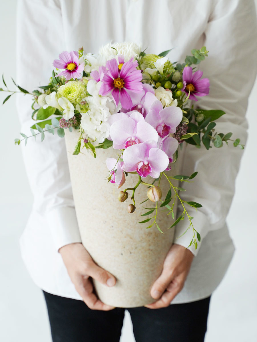 【高級造花】経済産業大臣賞受賞デザイナー制作　胡蝶蘭  ラグジュアリーアレンジ 高級造花】経済産業大臣賞受賞デザイナー制作 胡蝶蘭